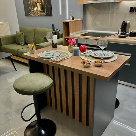Apartman S *